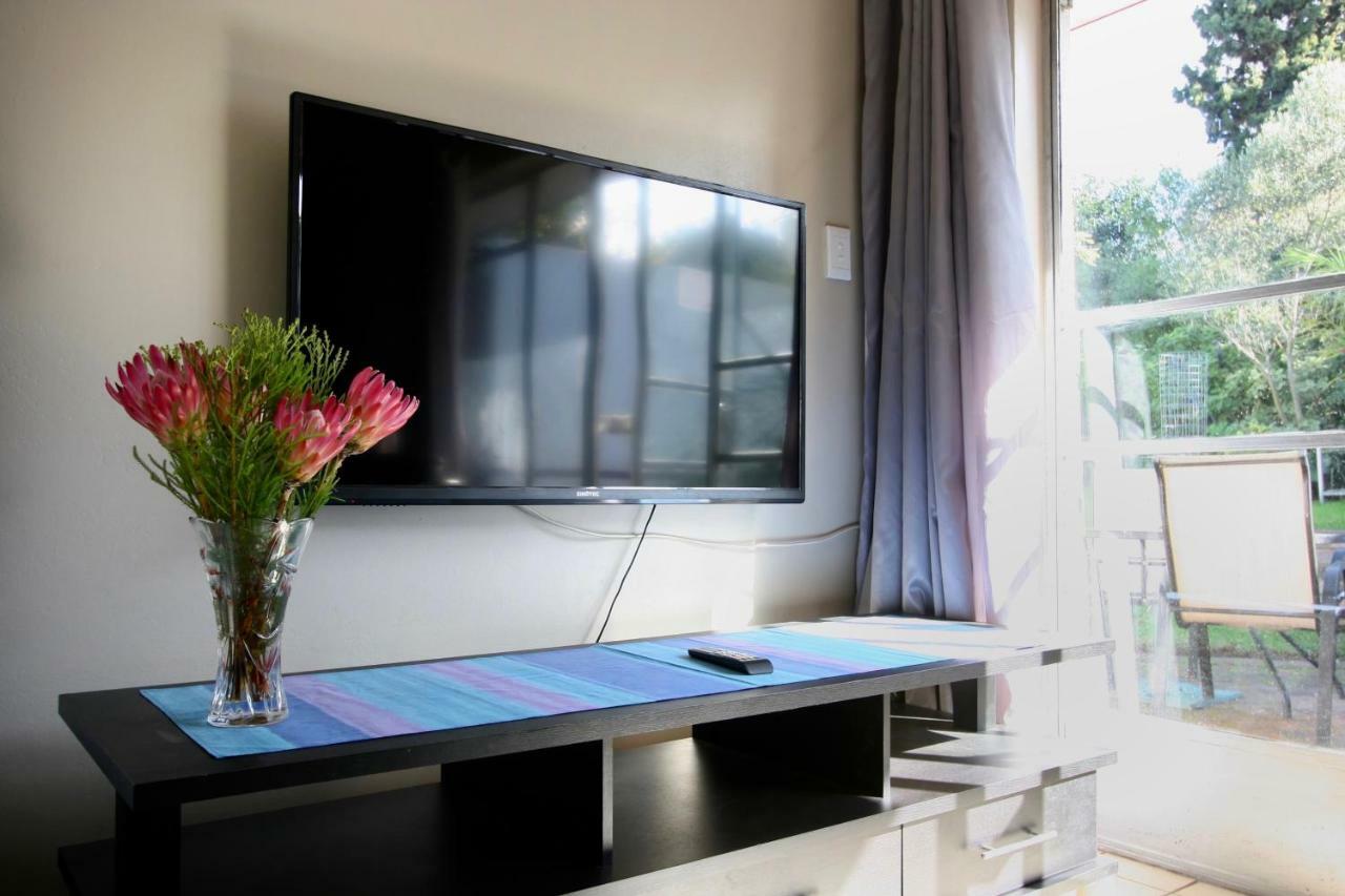 Clouds Guest House Durbanville Εξωτερικό φωτογραφία