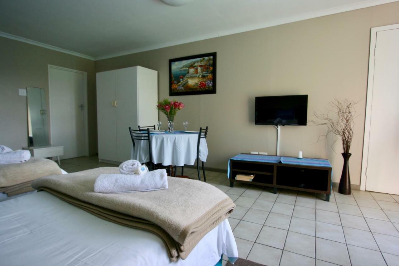 Clouds Guest House Durbanville Εξωτερικό φωτογραφία