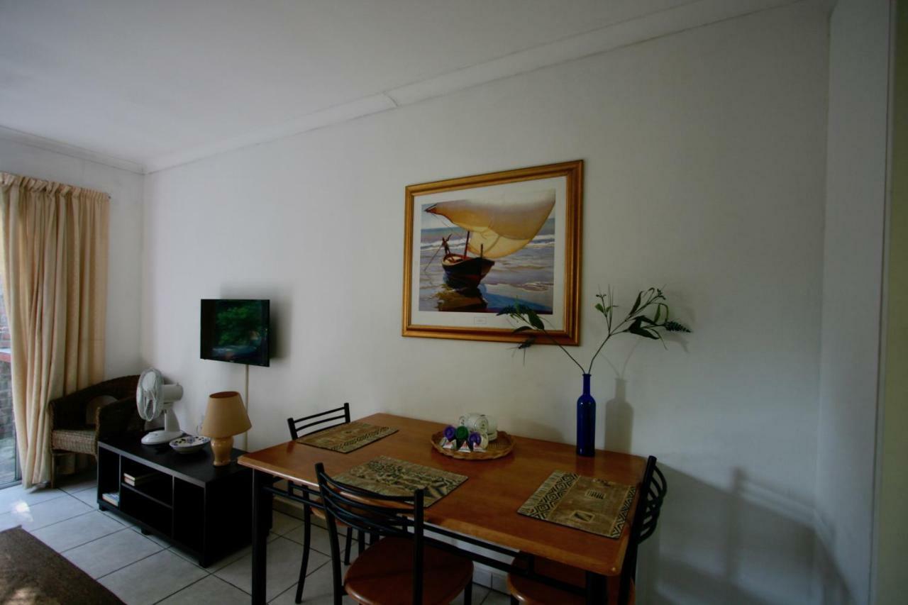 Clouds Guest House Durbanville Εξωτερικό φωτογραφία